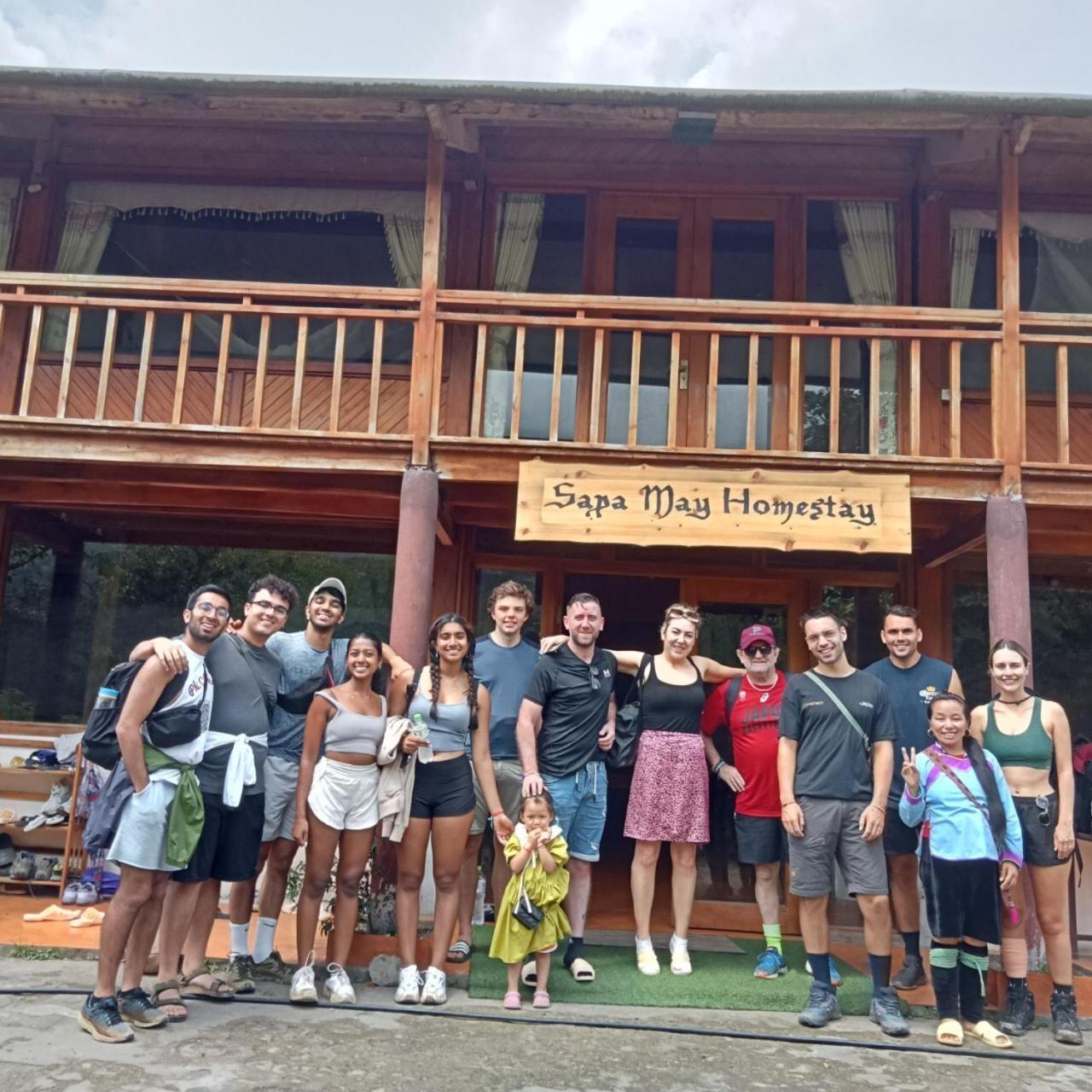 Goong House Guest House ซาปา ภายนอก รูปภาพ